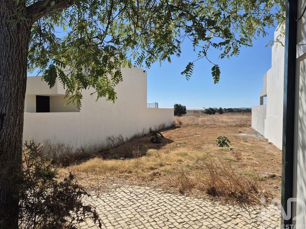 Property photo 1 of 2