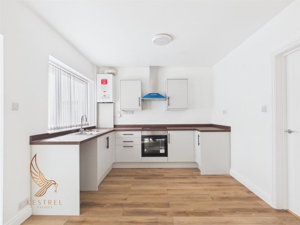 Property photo 2 of 21 19.Jpg