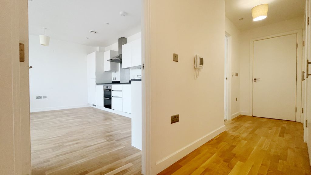 Property photo 3 of 12