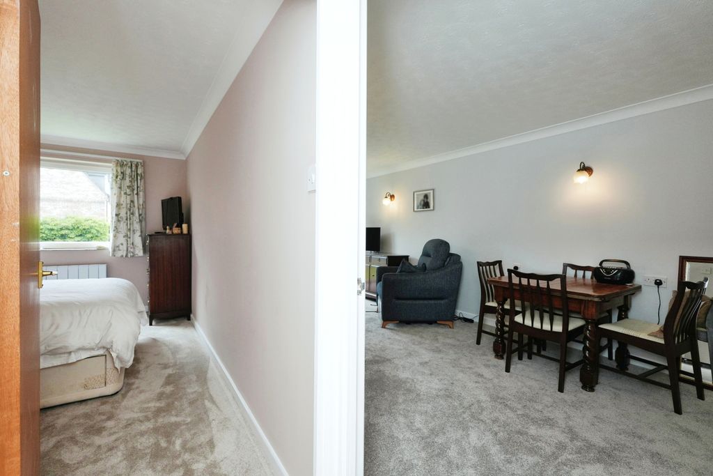 Property photo 3 of 13