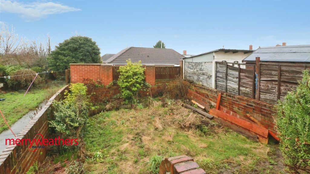 Property photo 3 of 16 External