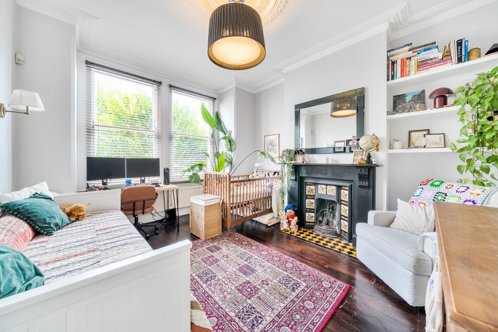 Property photo 1 of 15 1494188-19-6A5624...