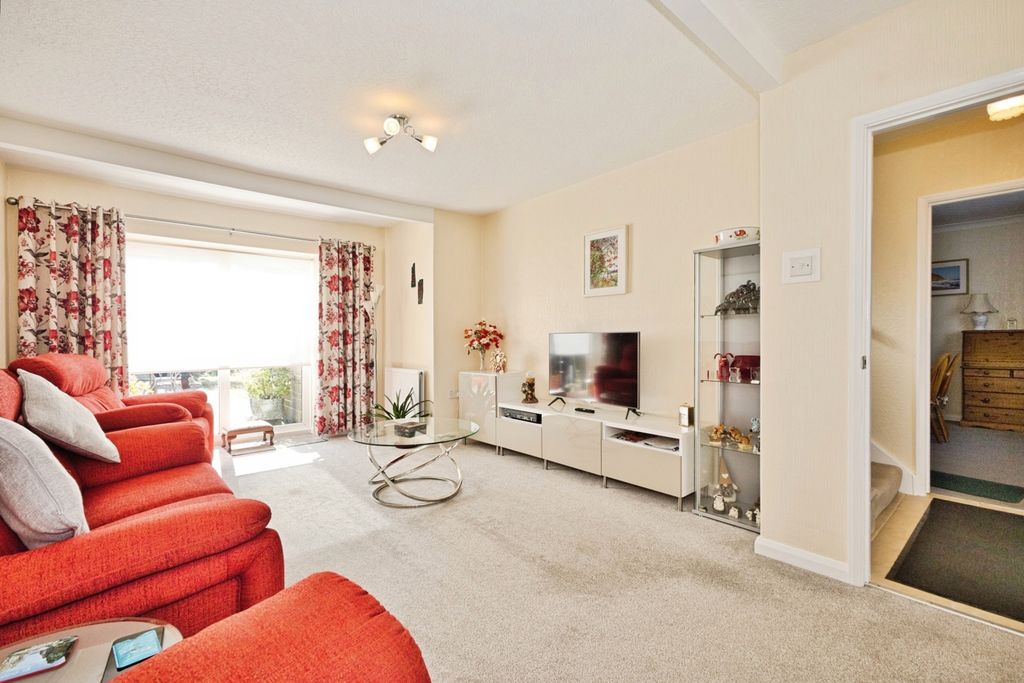 Property photo 3 of 39 Pbox-Img.Jpg