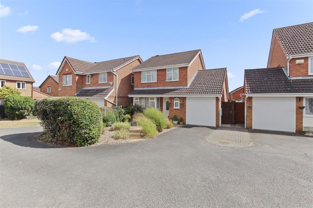 Property photo 1 of 25 Poppy Close  (1).Jpg