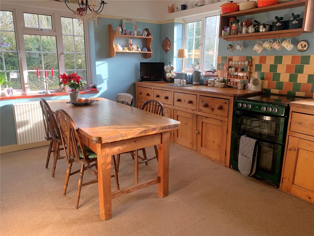 Property photo 2 of 33 Kitchen