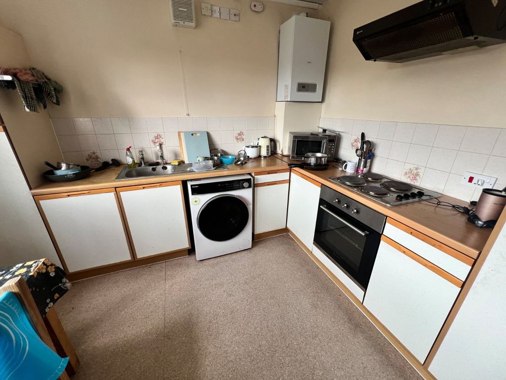 Property photo 2 of 7 Picture No. 14