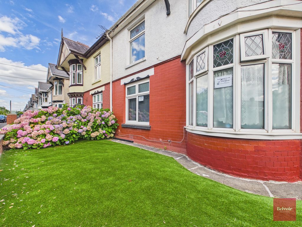 Property photo 2 of 31