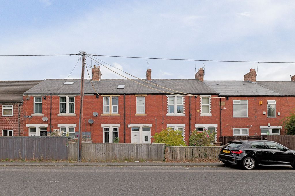 Property photo 1 of 13 External