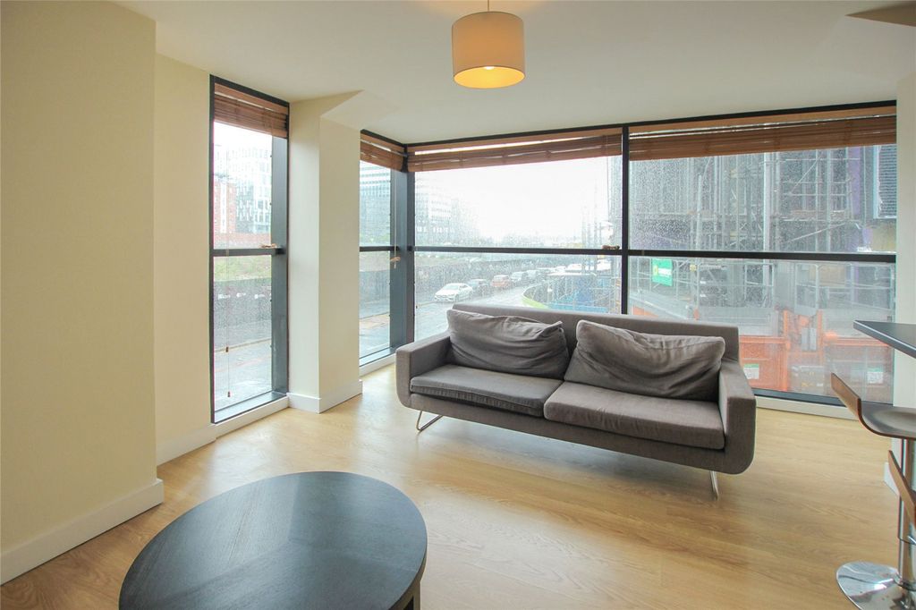 Property photo 3 of 12 Picture No. 06
