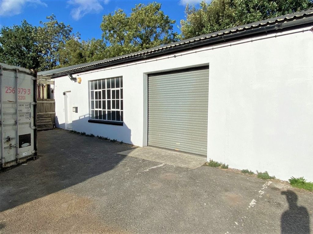 Property photo 1 of 9 Set Star Estate  Unit 10 1.Jpg