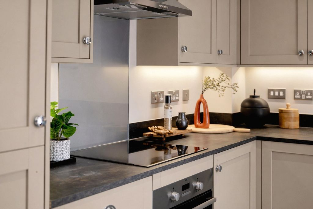 Property photo 3 of 13 Kitchen Cameo