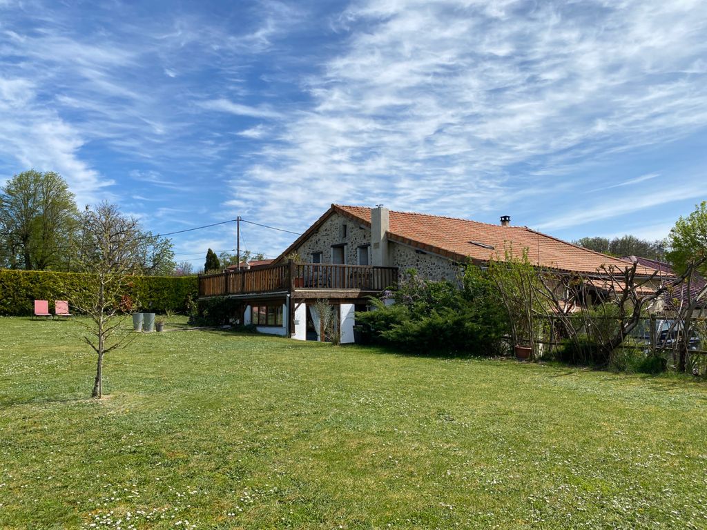 Property photo 2 of 15