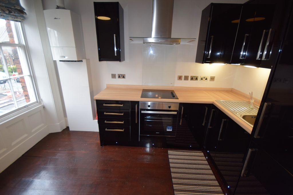 Property photo 3 of 5 Kitchen