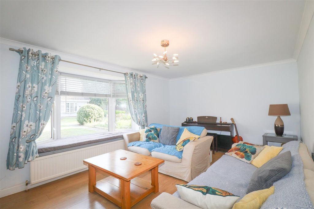 Property photo 2 of 16 Living Room