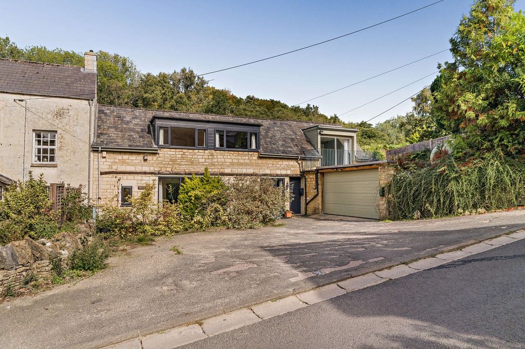 Property photo 1 of 39