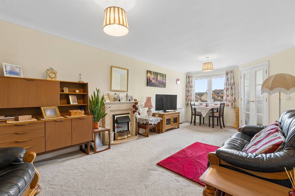 Property photo 2 of 12