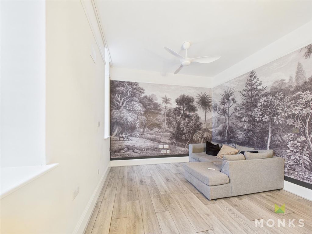 Property photo 3 of 15 Cam01348G0-Pr0768-Still017.Jpg