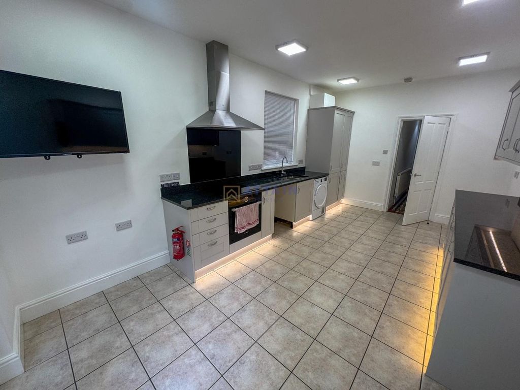 Property photo 2 of 14 Kitchen Alt.Jpg