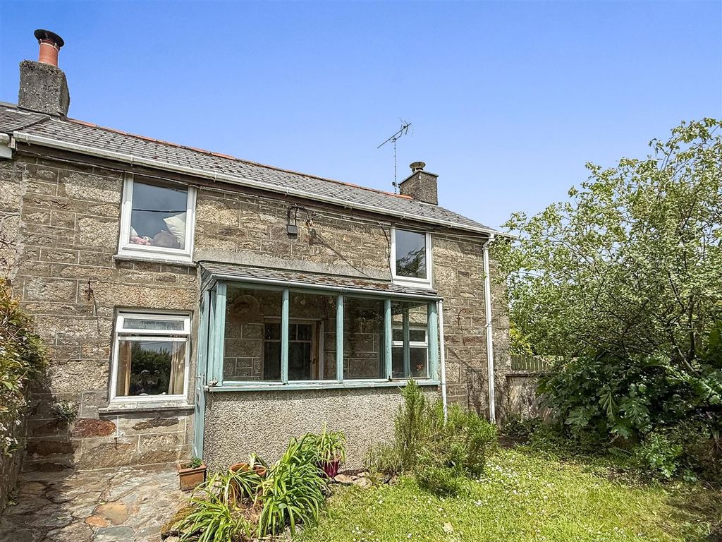 Property photo 2 of 18