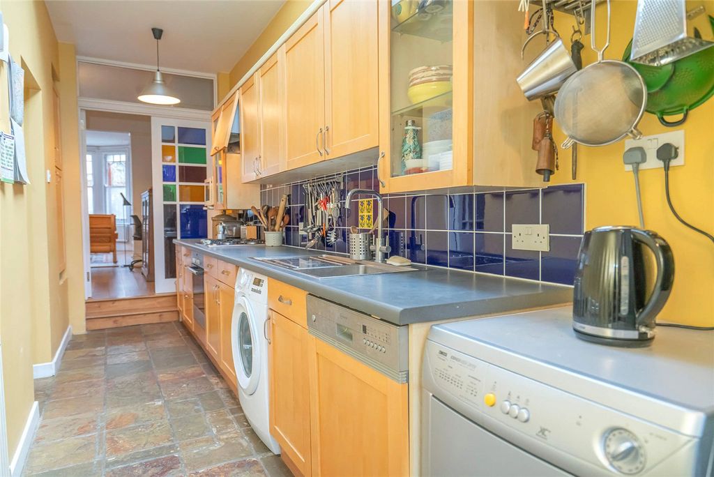 Property photo 3 of 34 Kitchen B