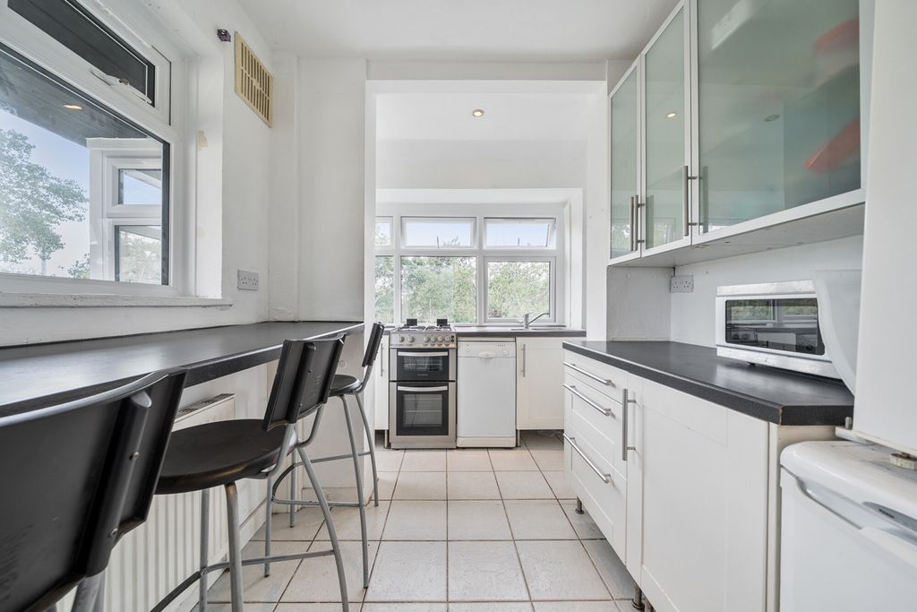 Property photo 2 of 20 1478481-15-6A292d...