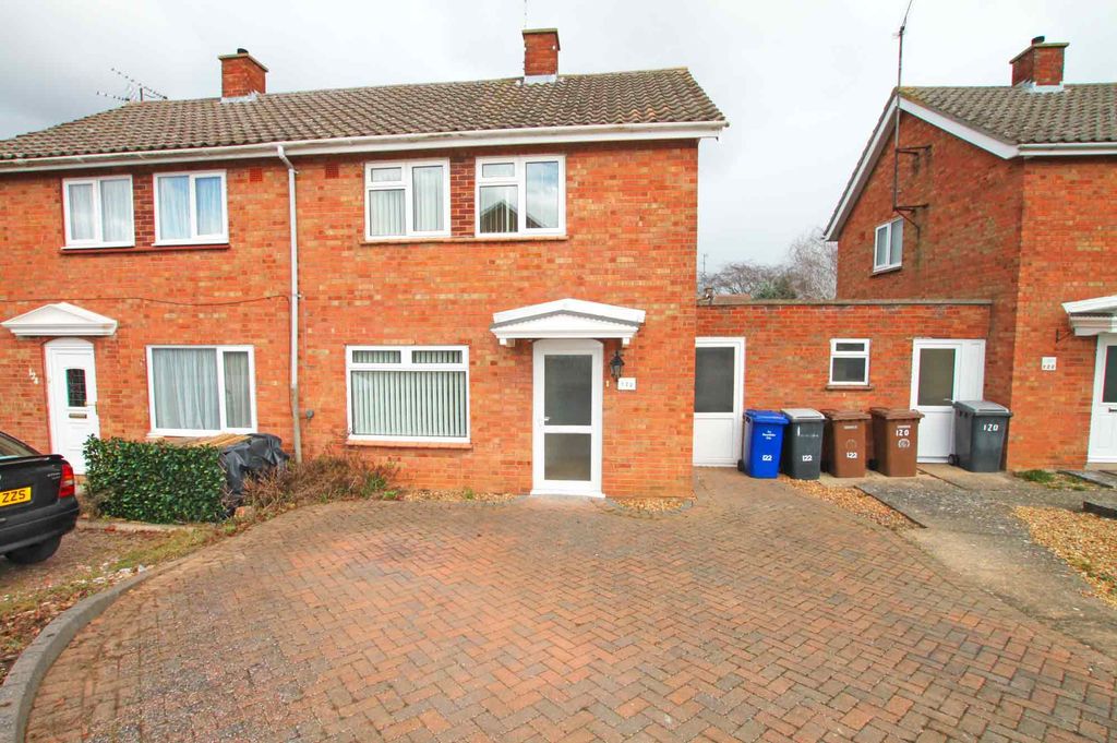 Property photo 1 of 9