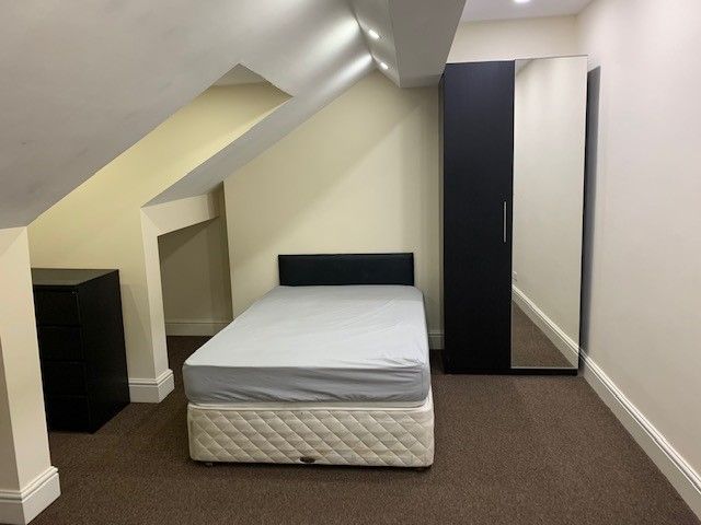 Property photo 1 of 4