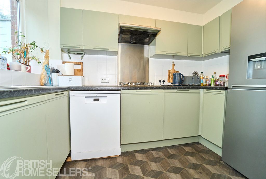 Property photo 3 of 21 Picture No. 13