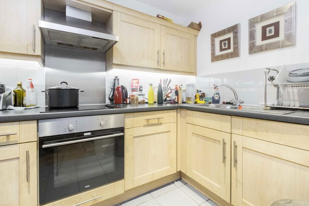 Property photo 3 of 5