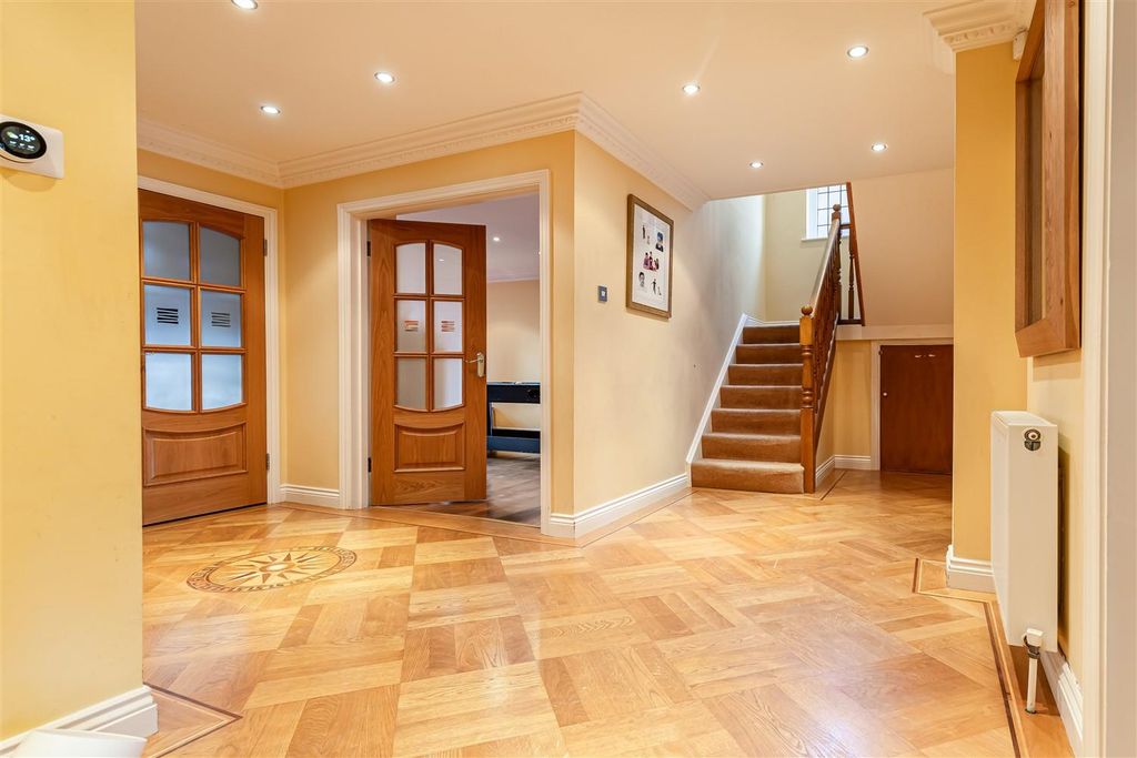 Property photo 3 of 36 Highview Close  (31).Jpg