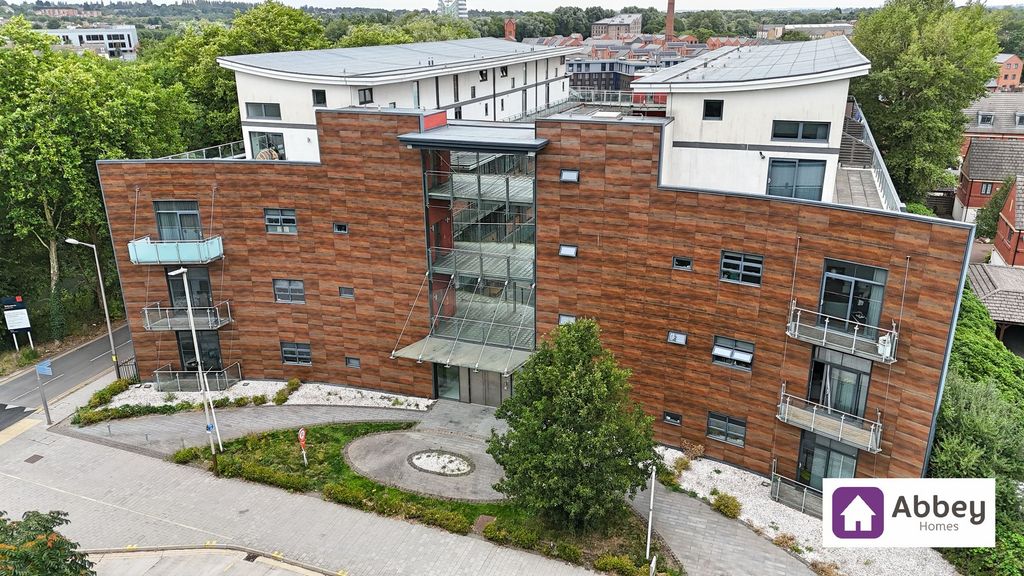 Property photo 1 of 14 Front Of Building