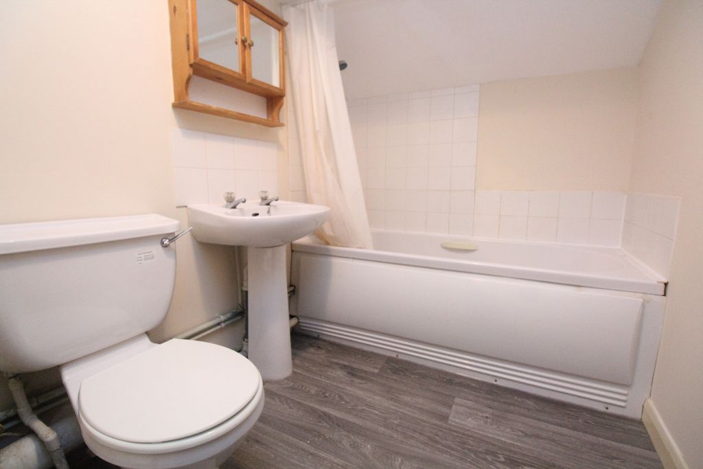 Property photo 3 of 7 1243253