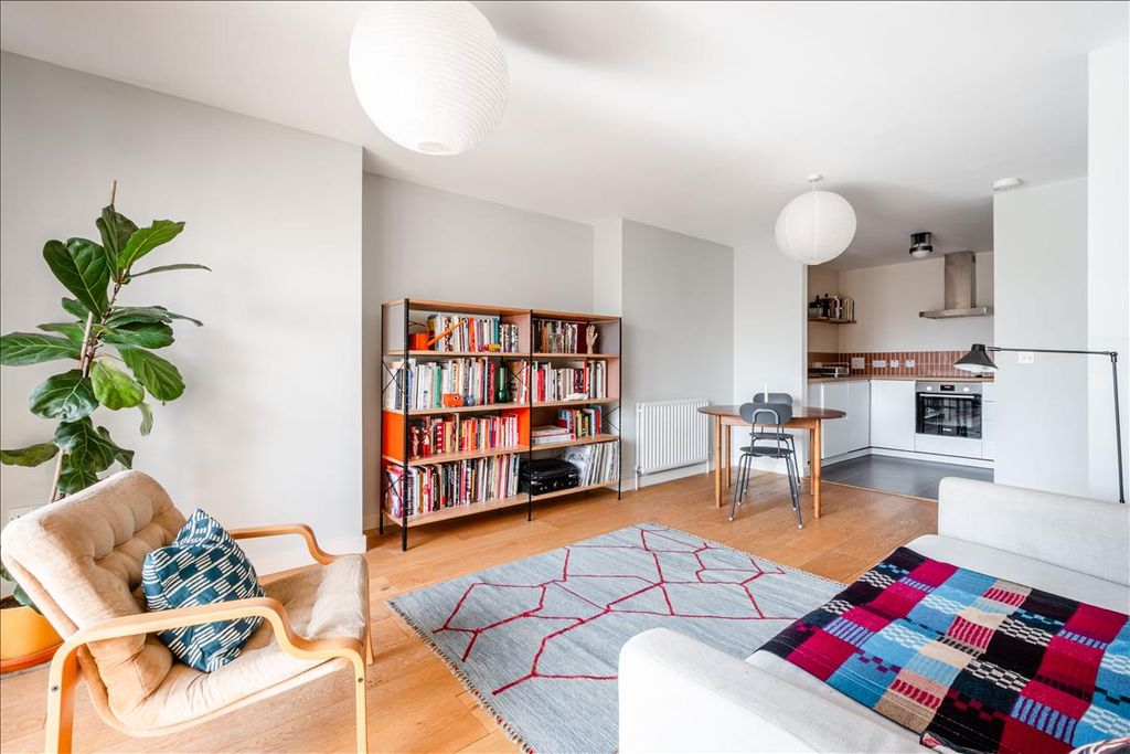 Property photo 3 of 13