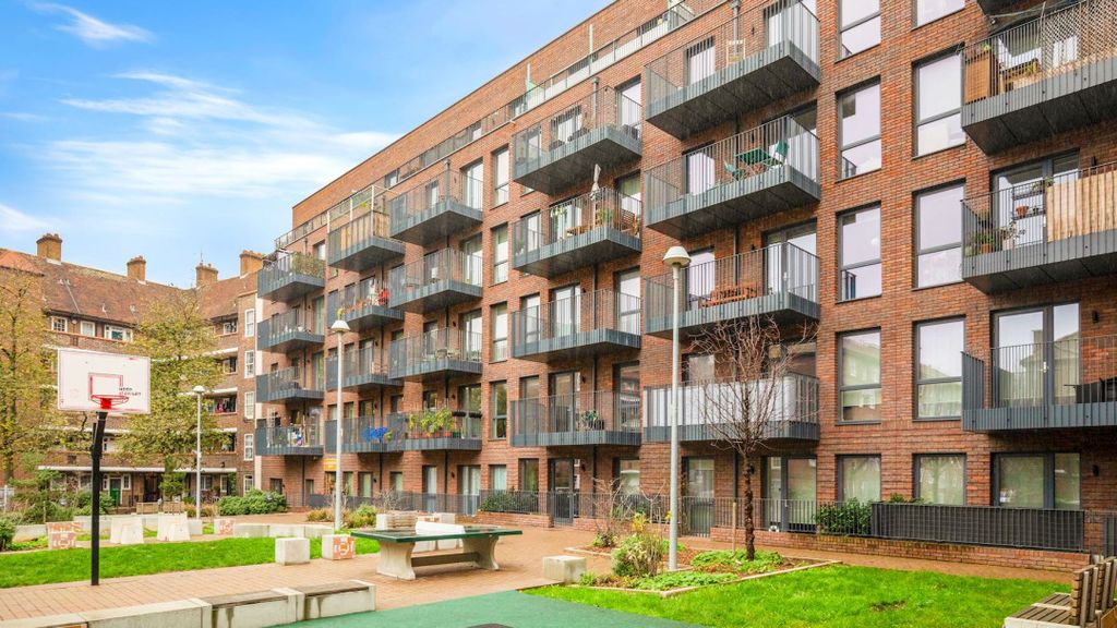 Property photo 3 of 18