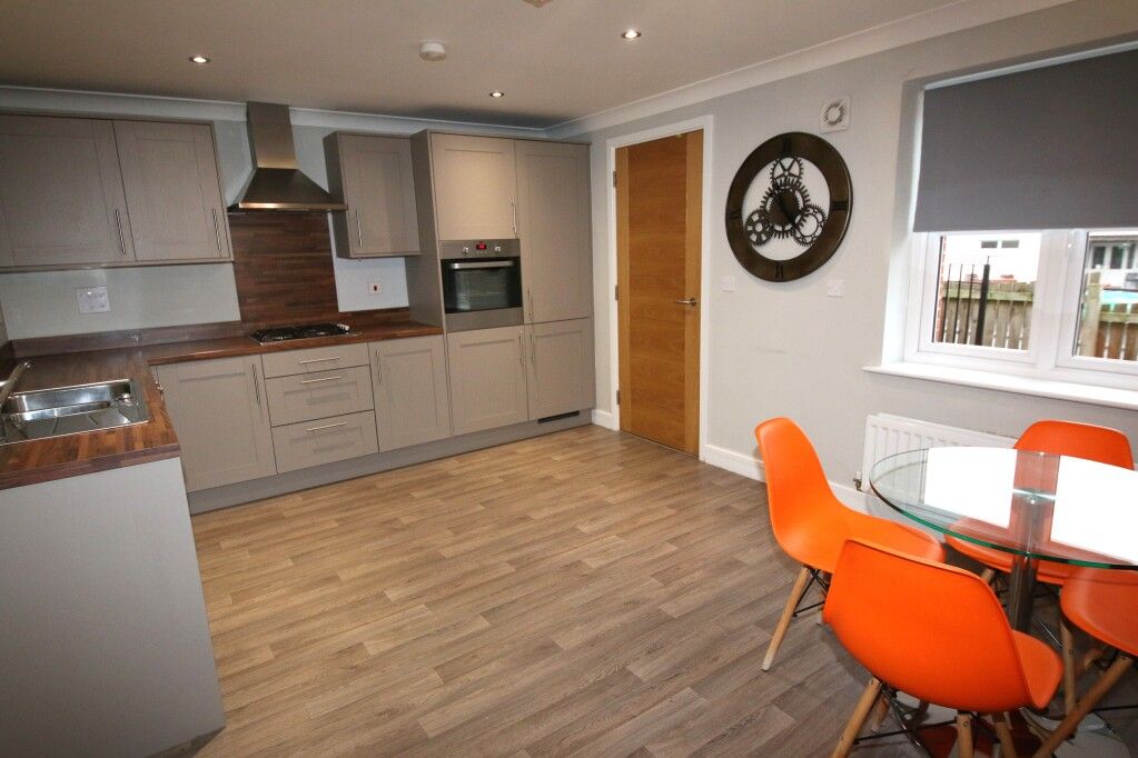 Property photo 2 of 16 Picture No. 21