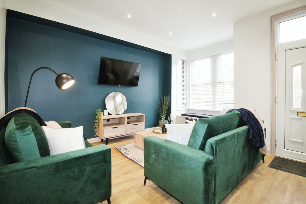 Property photo 3 of 8 Picture No. 07