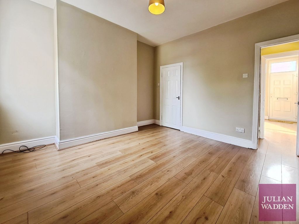 Property photo 2 of 17 Picture No. 30