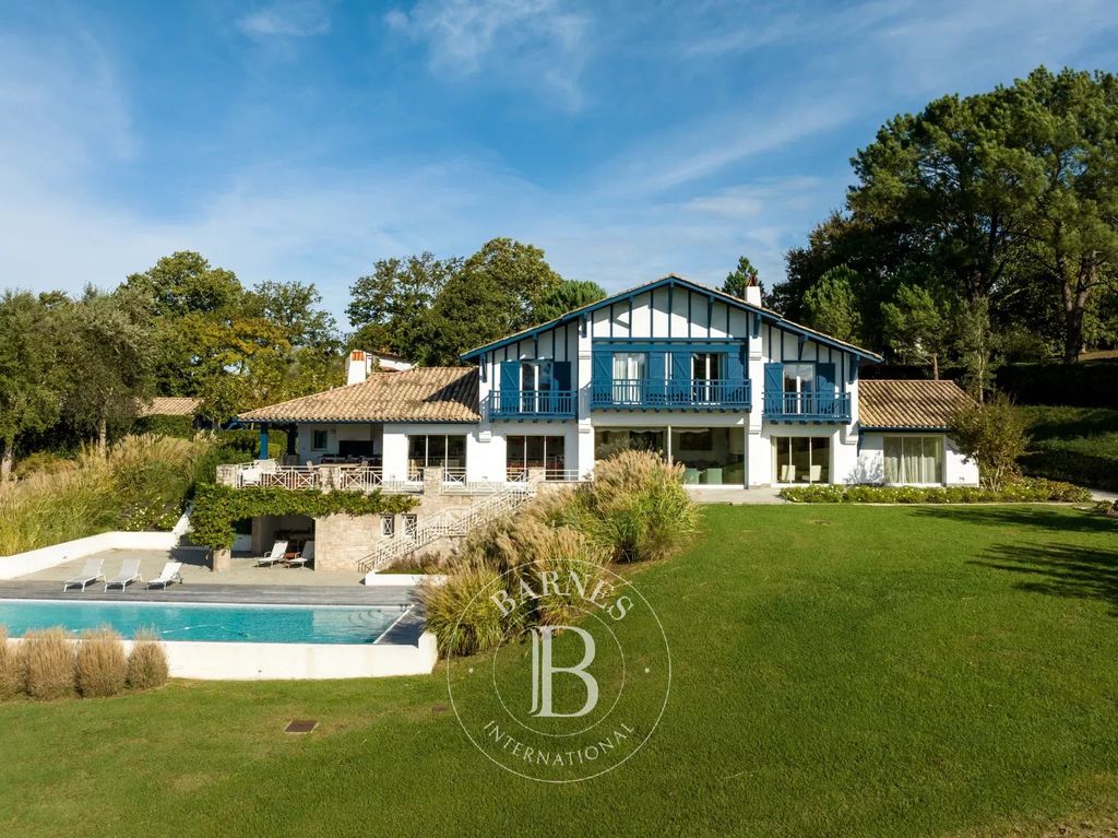 Property photo 1 of 31