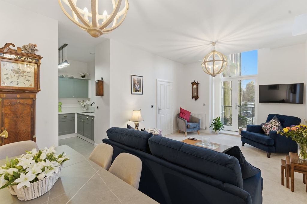 Property photo 2 of 19