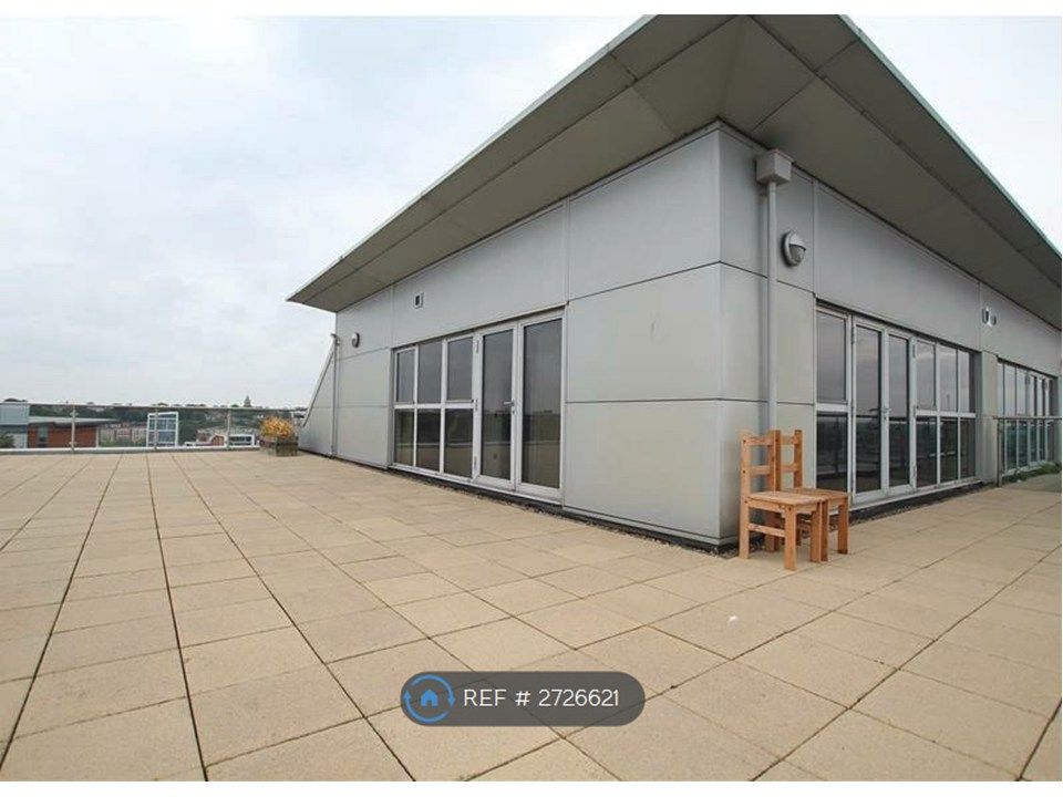 Property photo 2 of 16 Terrace 1