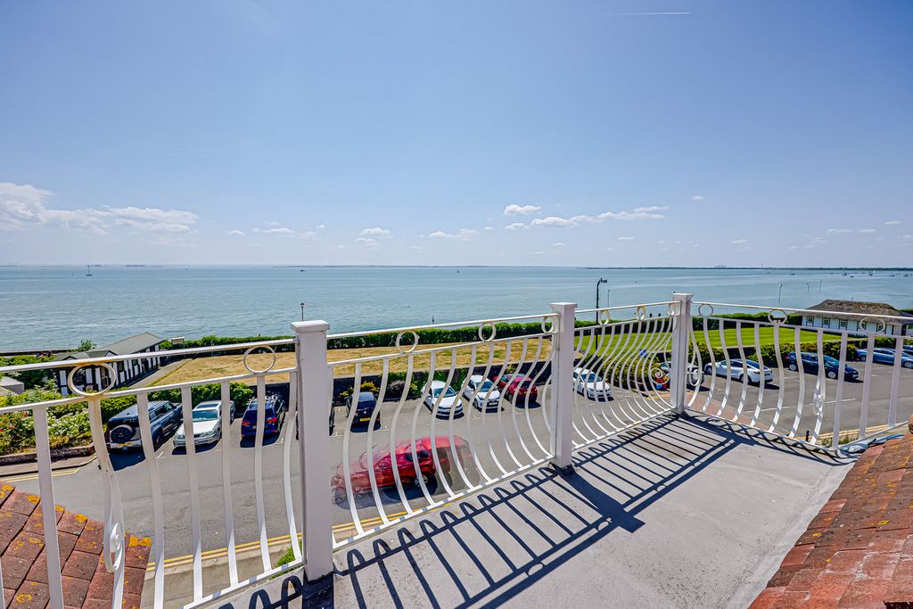 Property photo 3 of 50