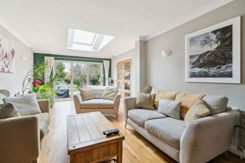 Property photo 3 of 21