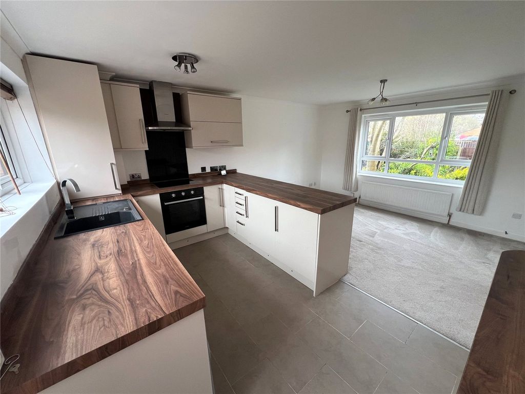 Property photo 2 of 7 Kitchen Area