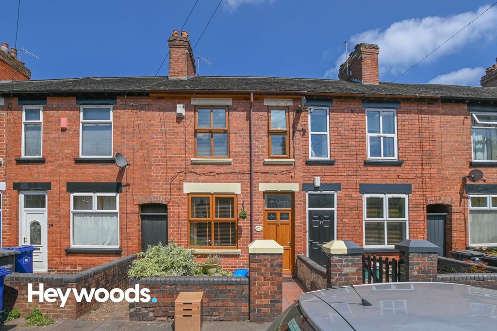 Property photo 1 of 17