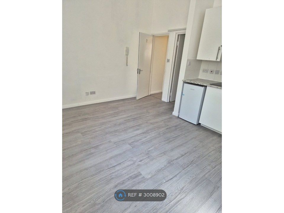Property photo 1 of 2