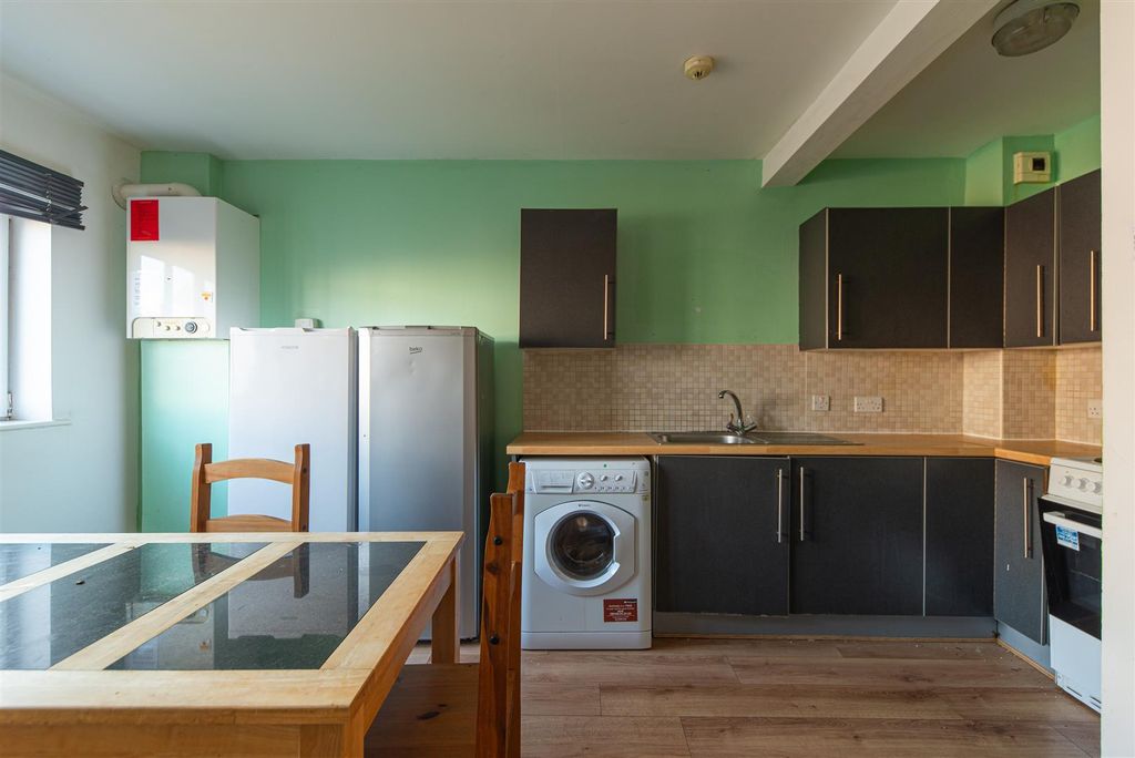 Property photo 3 of 12 Gm8Nbmf8R0Cxt_Quedznqa.Jpg