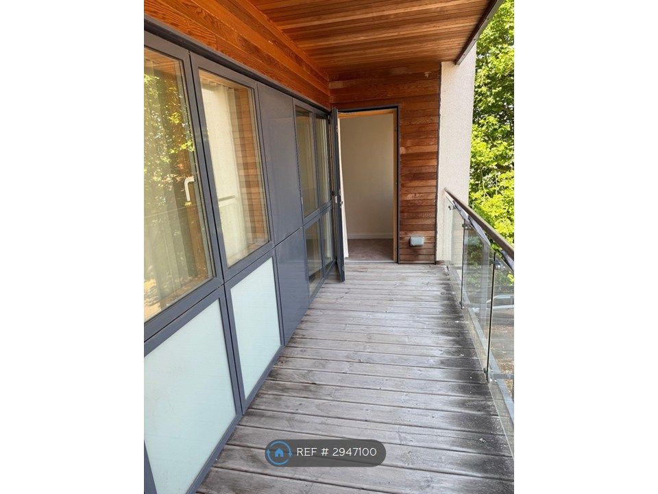 Property photo 3 of 31