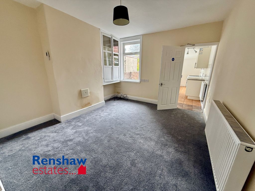 Property photo 3 of 12 Dr