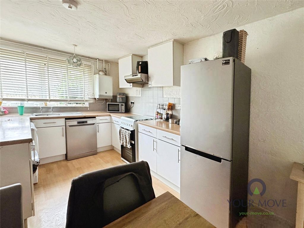 Property photo 3 of 12 Kitchen/Diner