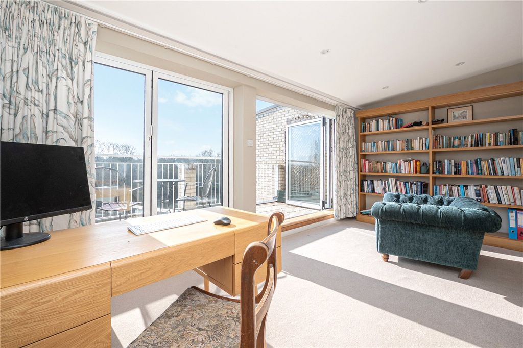 Property photo 3 of 23 Picture No. 51 New